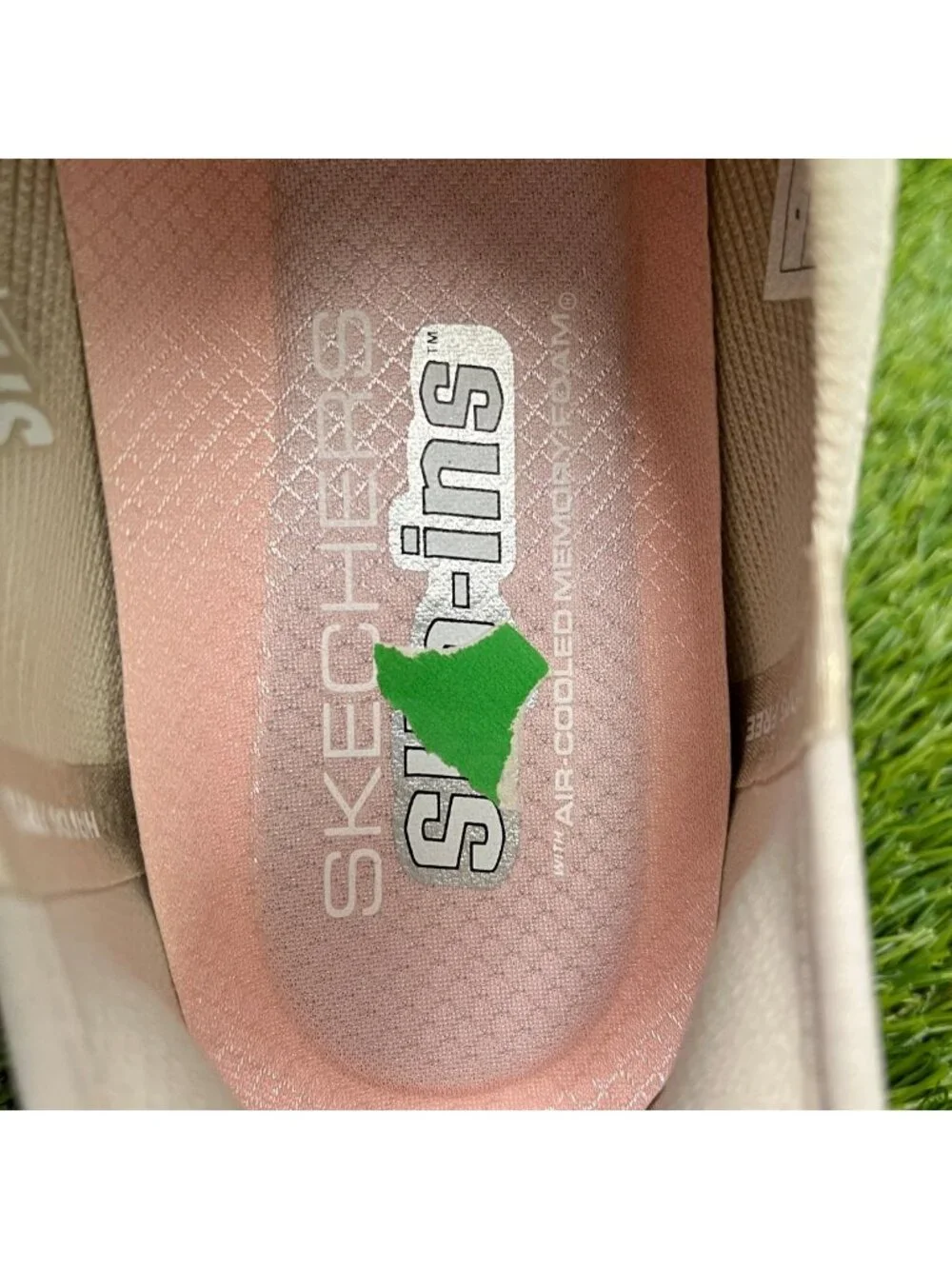 Skechers Ultra Flex 3.0 Summer Womens Size 8.5 Taupe Athletic Shoes Sneakers